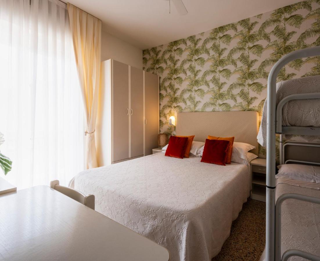 Alta Marea Hotell Milano Marittima Exteriör bild