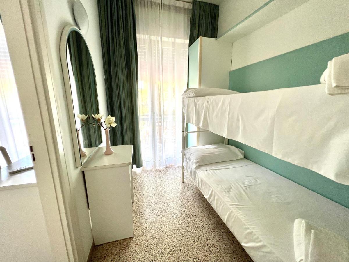 Alta Marea Hotell Milano Marittima Exteriör bild